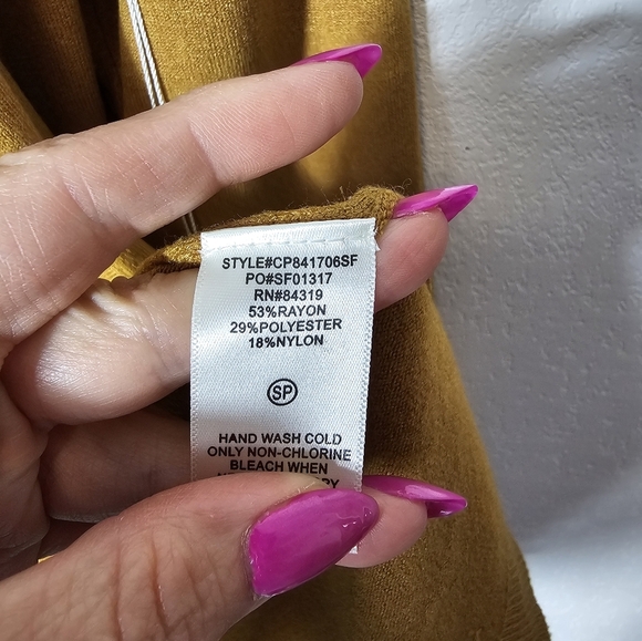 Revolution Stitch Fix Women's Mustard Cardigan Sweater Size Small Petite NWT - Picture 5 of 8